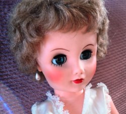 14r bride tiara close face